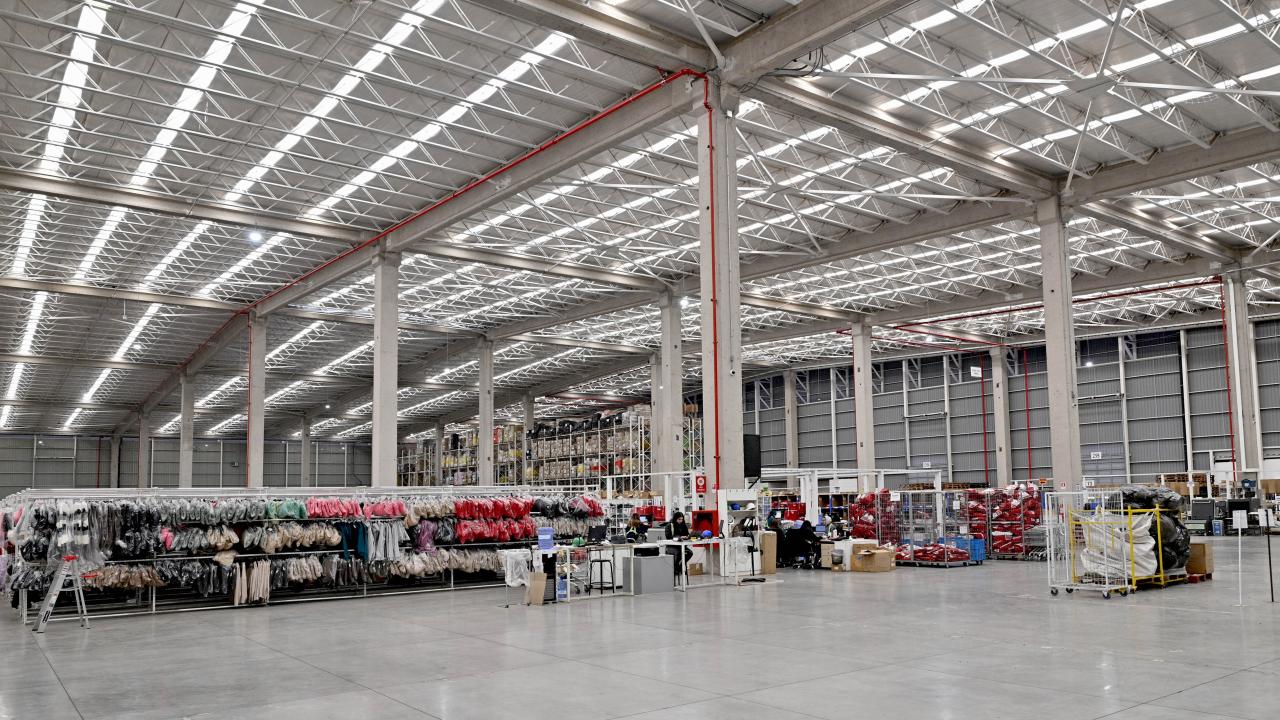 Logisfashion Chile, logistica