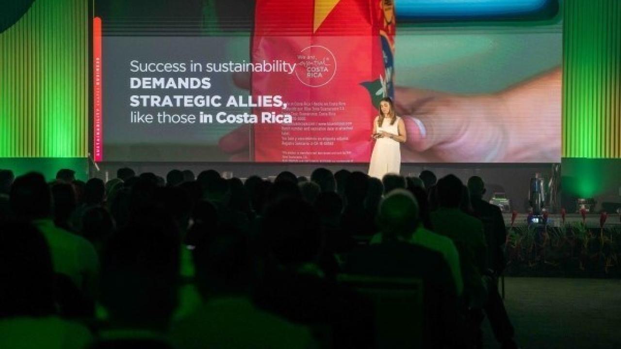 Costa Rica busca consolidarse como hub de inversión y exportaciones en cumbre que reunirá a 45 países