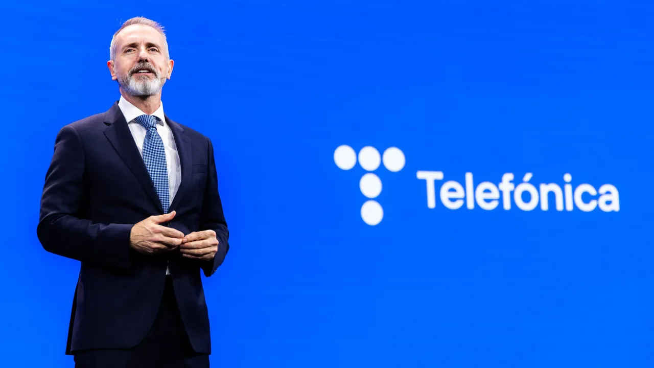 Telefónica se hunde en bolsa por rumores de ampliación de capital