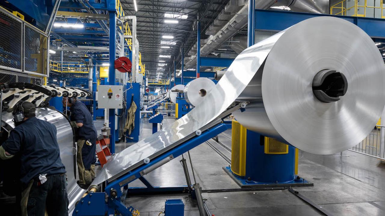 Ball Corporation eleva utilidades