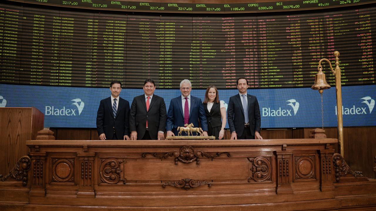 Bladex debuta en la Bolsa de Santiago con acción en dólares y pesos