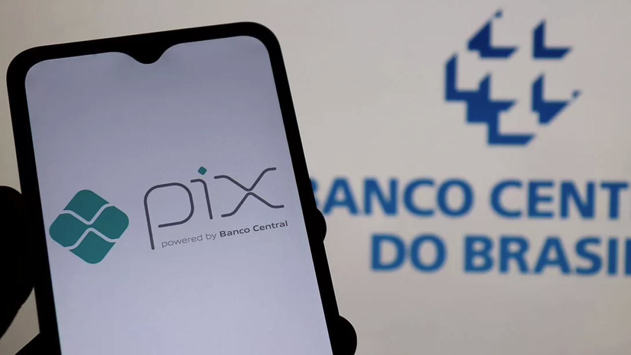 Fitch advierte que Pix puede dar un golpe letal a las tarjetas de crédito