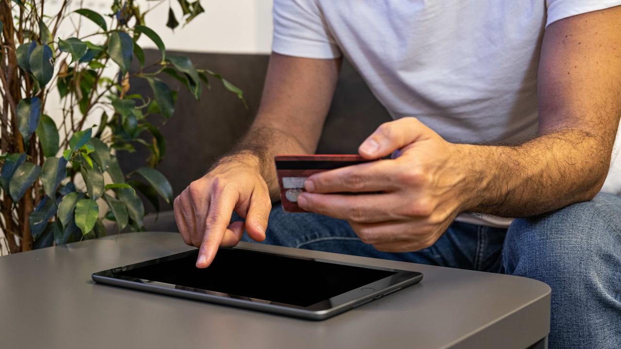 CNC: US$315 millones en compras informales online: la economía paralela que no frena en Chile