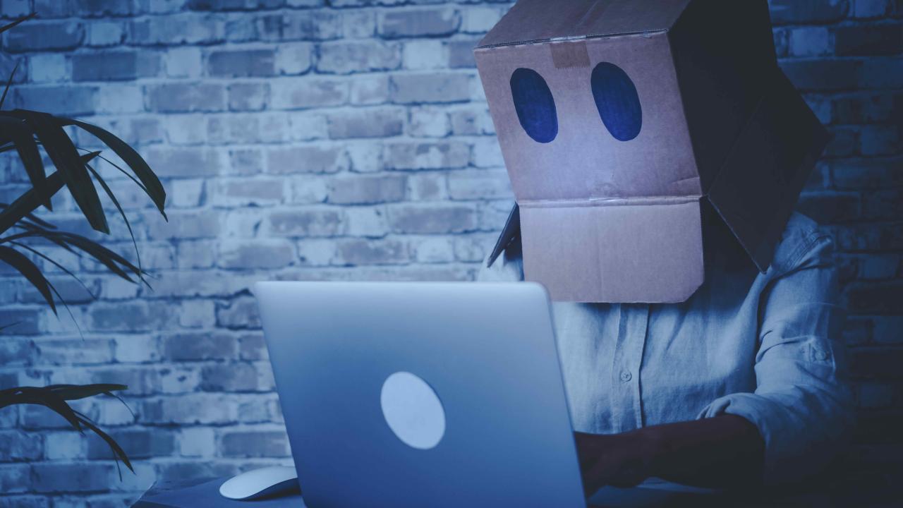 FTC abre investigación a gigantes tecnológicos por riesgos de chatbots