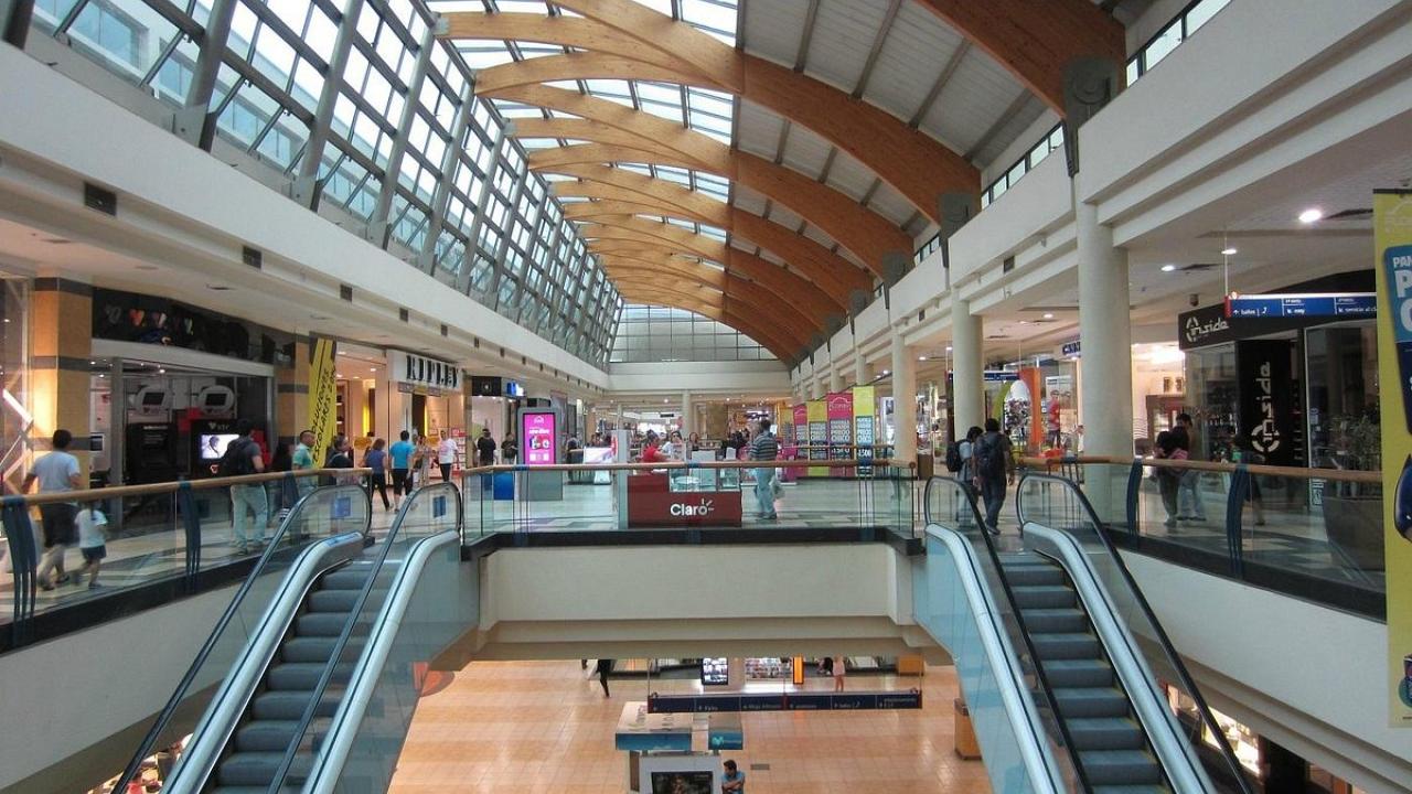CNC: Ventas del comercio regional repuntan, pero consumo estancado