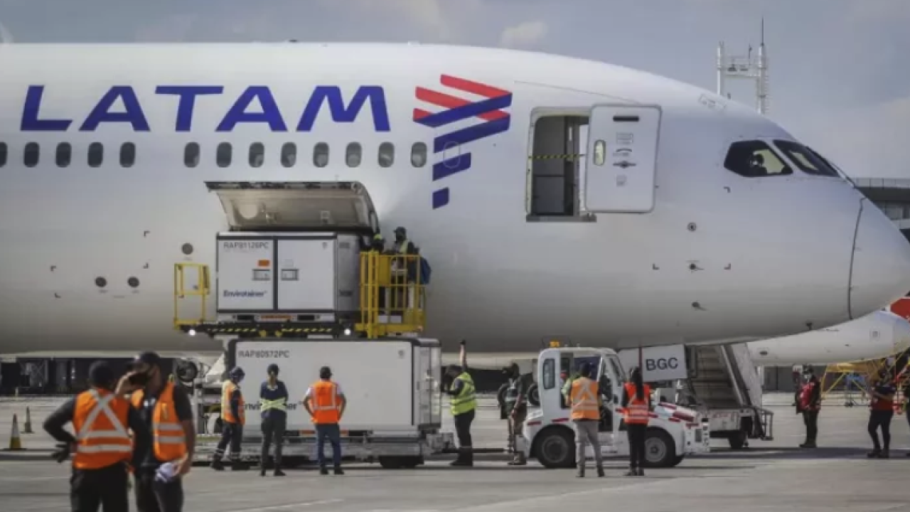 Escala el conflicto: Sindicato de pilotos acusa actitud hostil de Latam