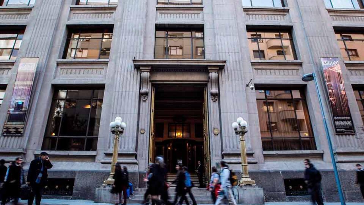 Imacec de marzo confirmó nuevo freno en la economía chilena