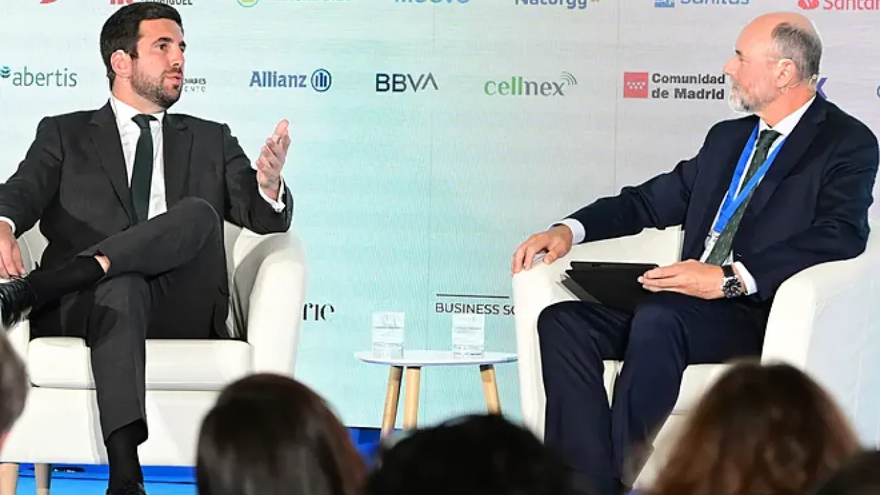 Cox reordena activos y mantiene a Chile en la mira
