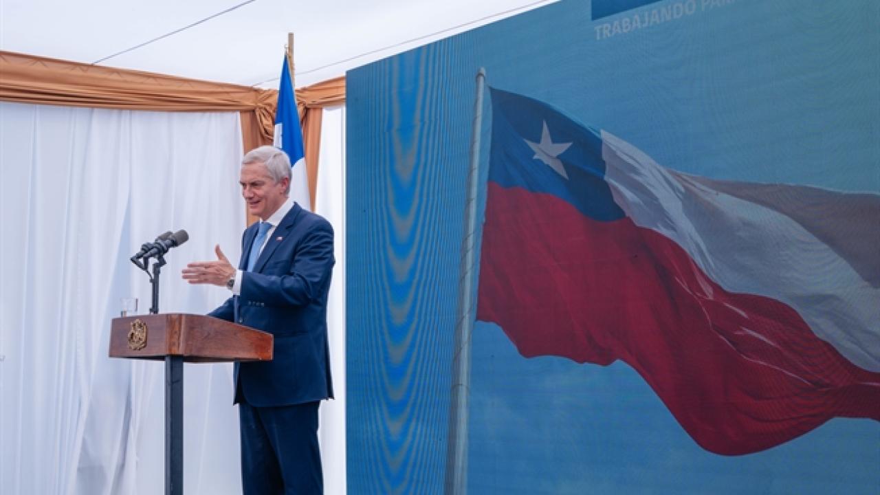Kast empuja puertos y desalinización en Atacama