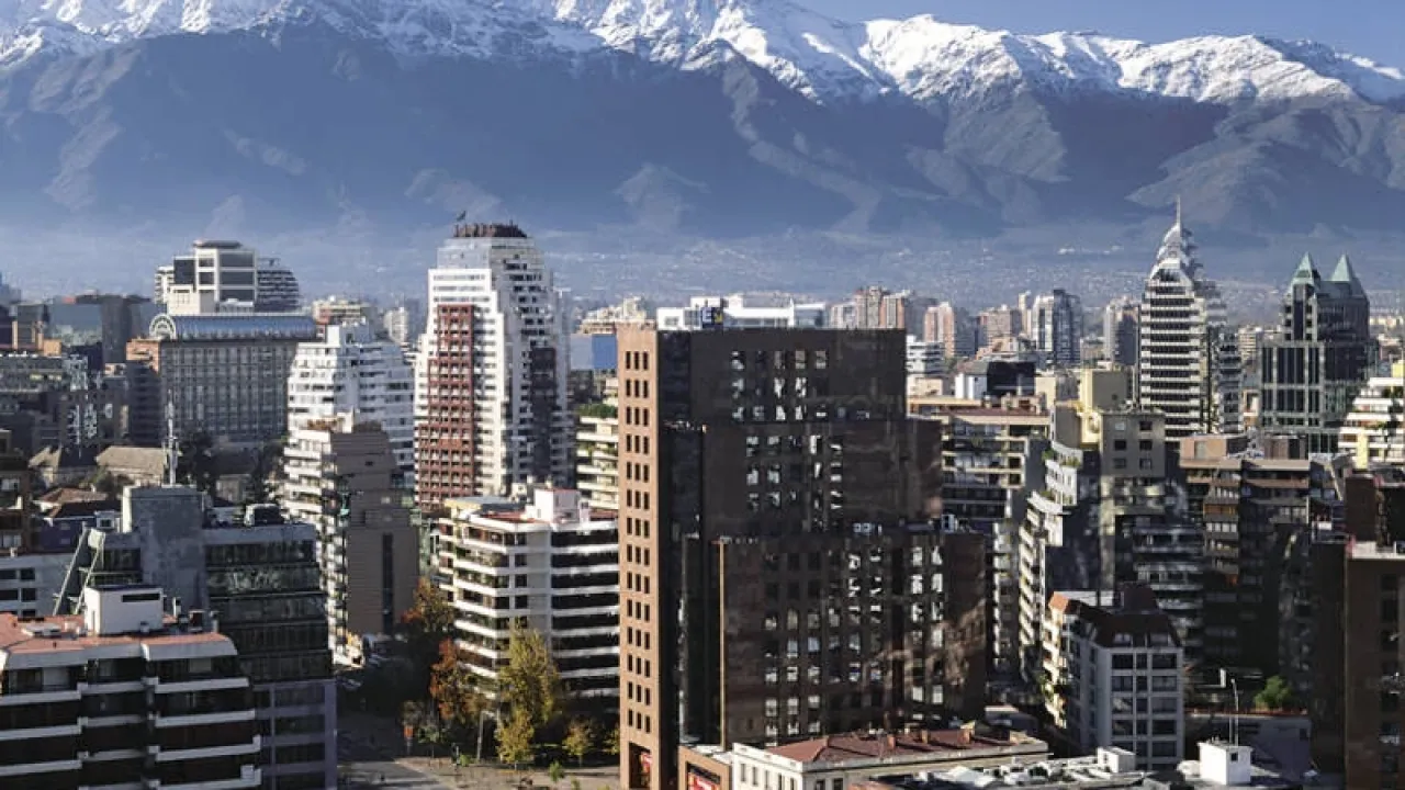 Bancos abandonan RM y cierran oficinas